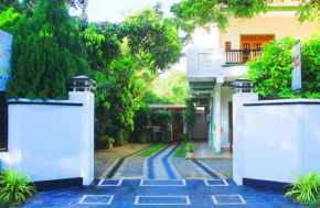 Гостиница Sarath Home Stay & Safari Yala  Tissamaharama